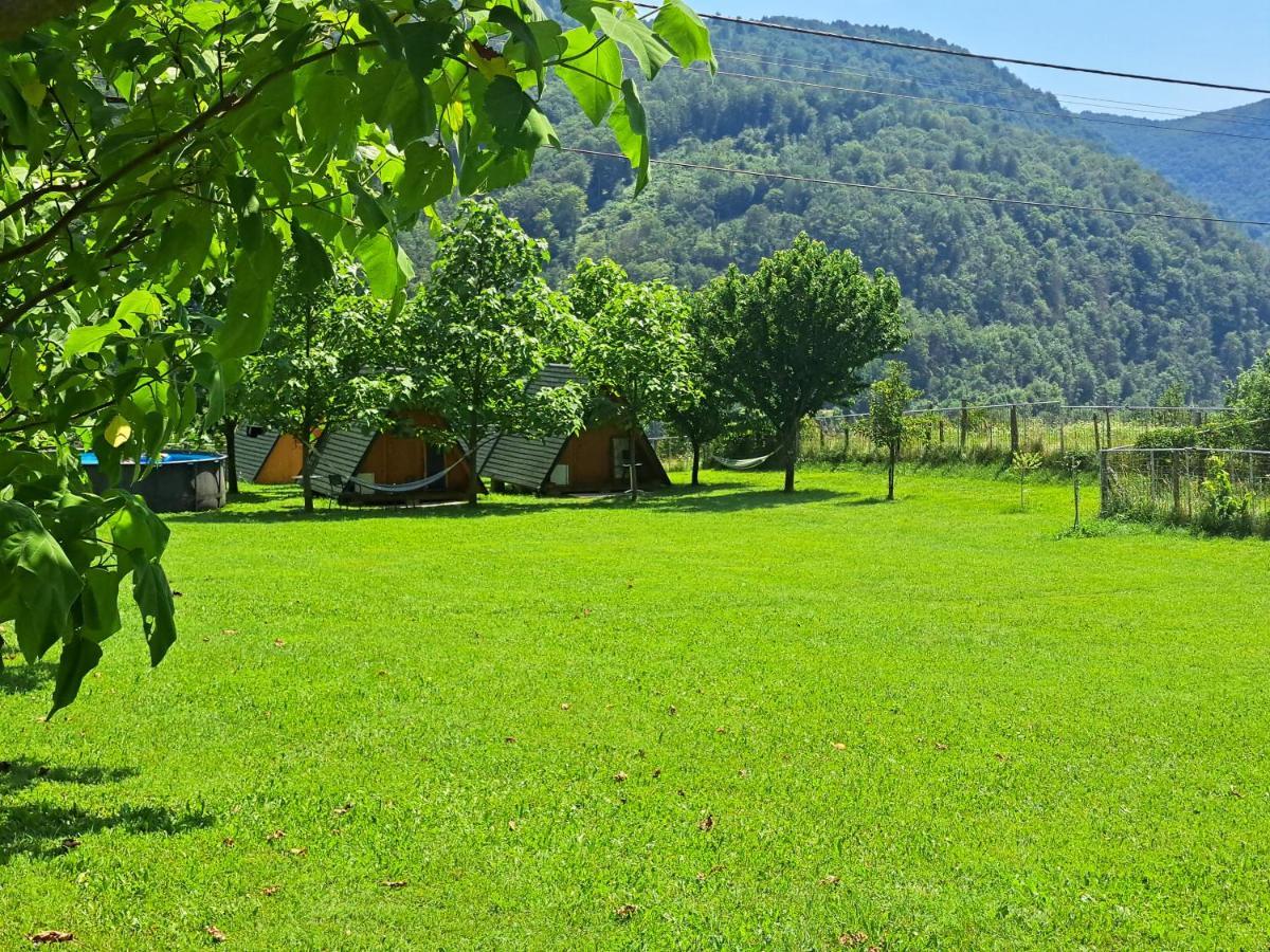 Отель Glamping Hiske Petrin Толмин Экстерьер фото